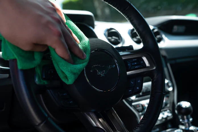 DASH & GLASS INTERIOR CLEANER 680 ML