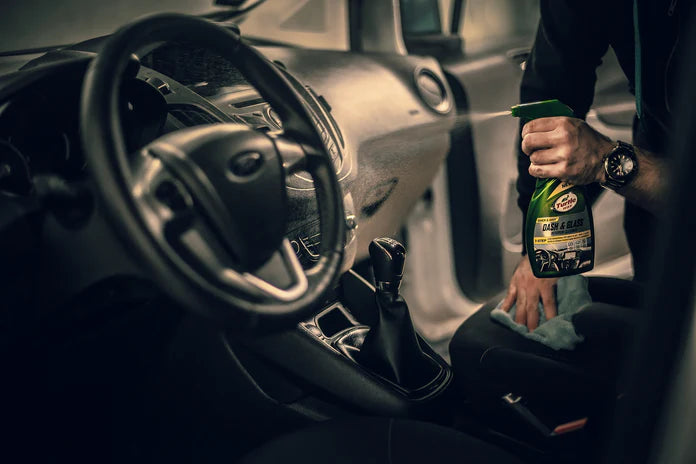 DASH & GLASS INTERIOR CLEANER 680 ML